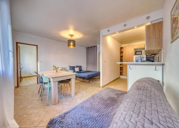 Le Nuage De La Gare - Private Parking Reims