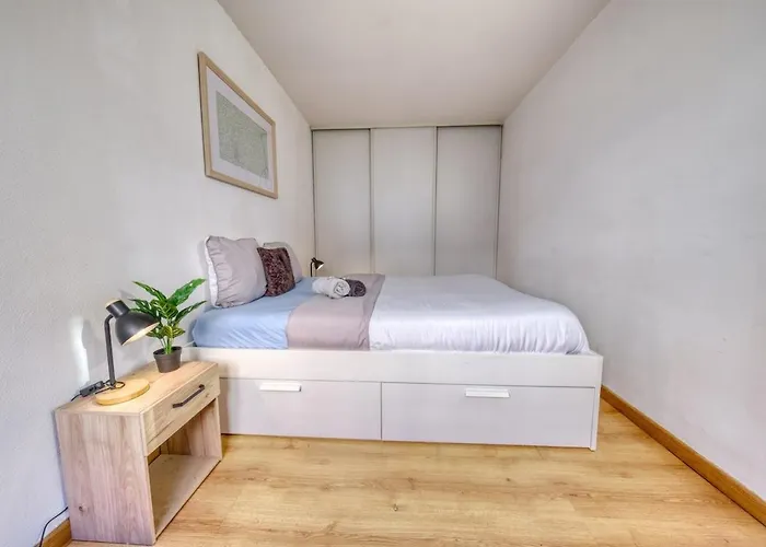 Le Nuage De La Gare - Private Parking Reims